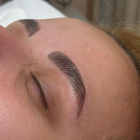 Choco Love #beograd Obrve Brow lift + farbanje obrva Laminacija i farbanje obrva