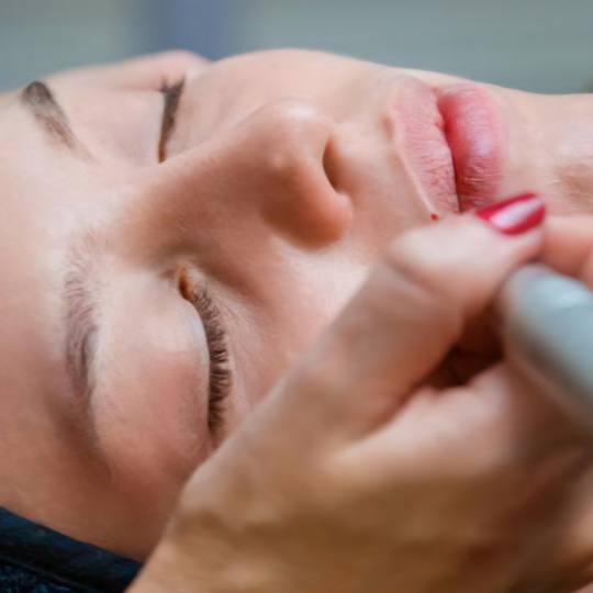 Esthetique Privé #beograd Trajna šminka Trajna šminka usana - PHILIPPS