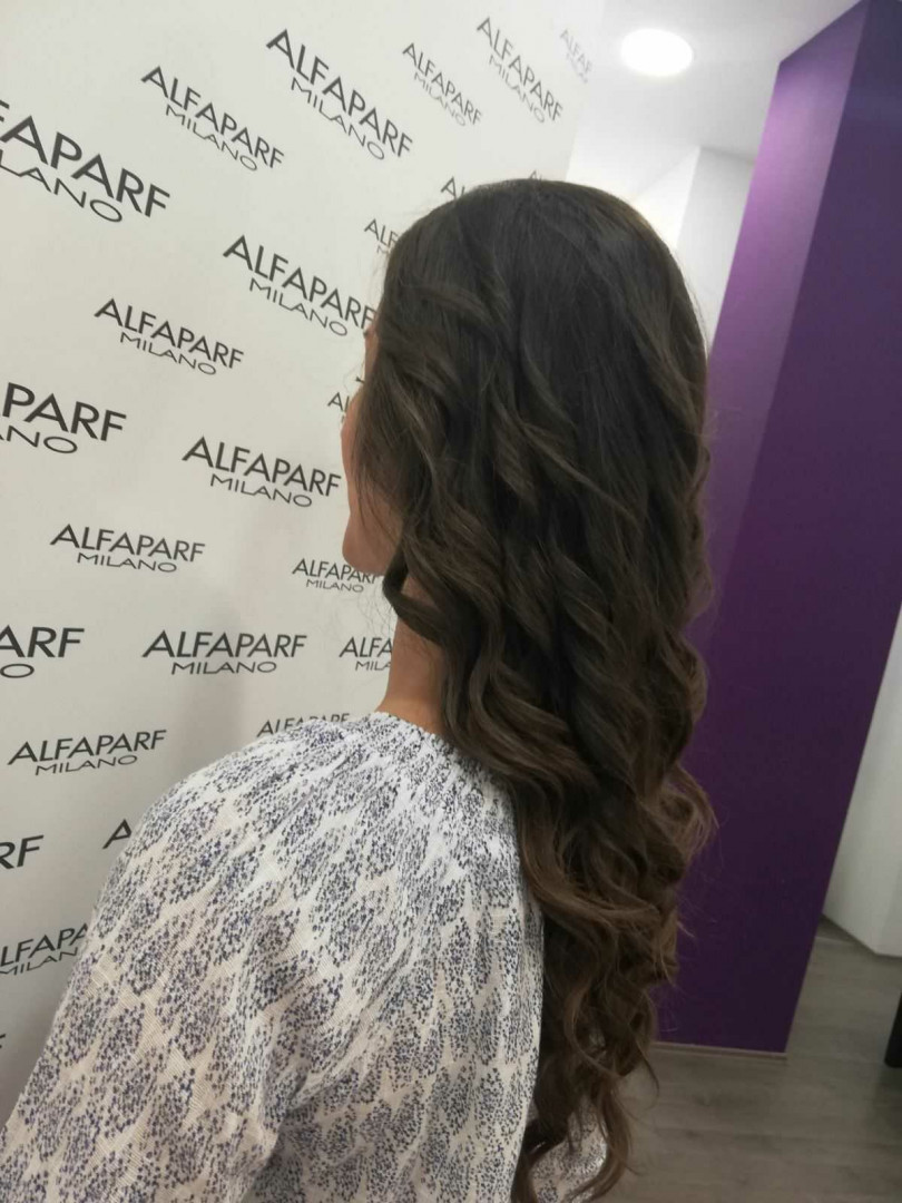 Feniranje na lokne - ekstra duga kosa - Alfaparf Studio Ada Mall, Beograd Feniranje i stilizovanje Frizerski saloni Feniranje i stilizovanje, Beograd, Banovo brdo