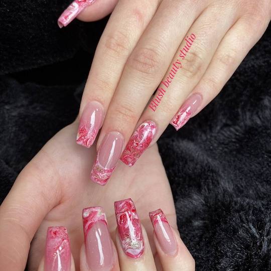 Blush Beauty Studio #beograd Izlivanje noktiju Izlivanje noktiju gelom + gel u boji - S dužina