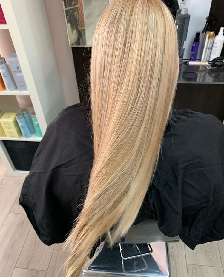 Hair Solutions #beograd Pramenovi Pramenovi na foliju 2 i više boja + preliv - ekstra duga kosa