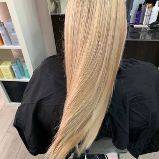Hair Solutions #beograd Pramenovi Pramenovi na foliju 2 i više boja + preliv - ekstra duga kosa