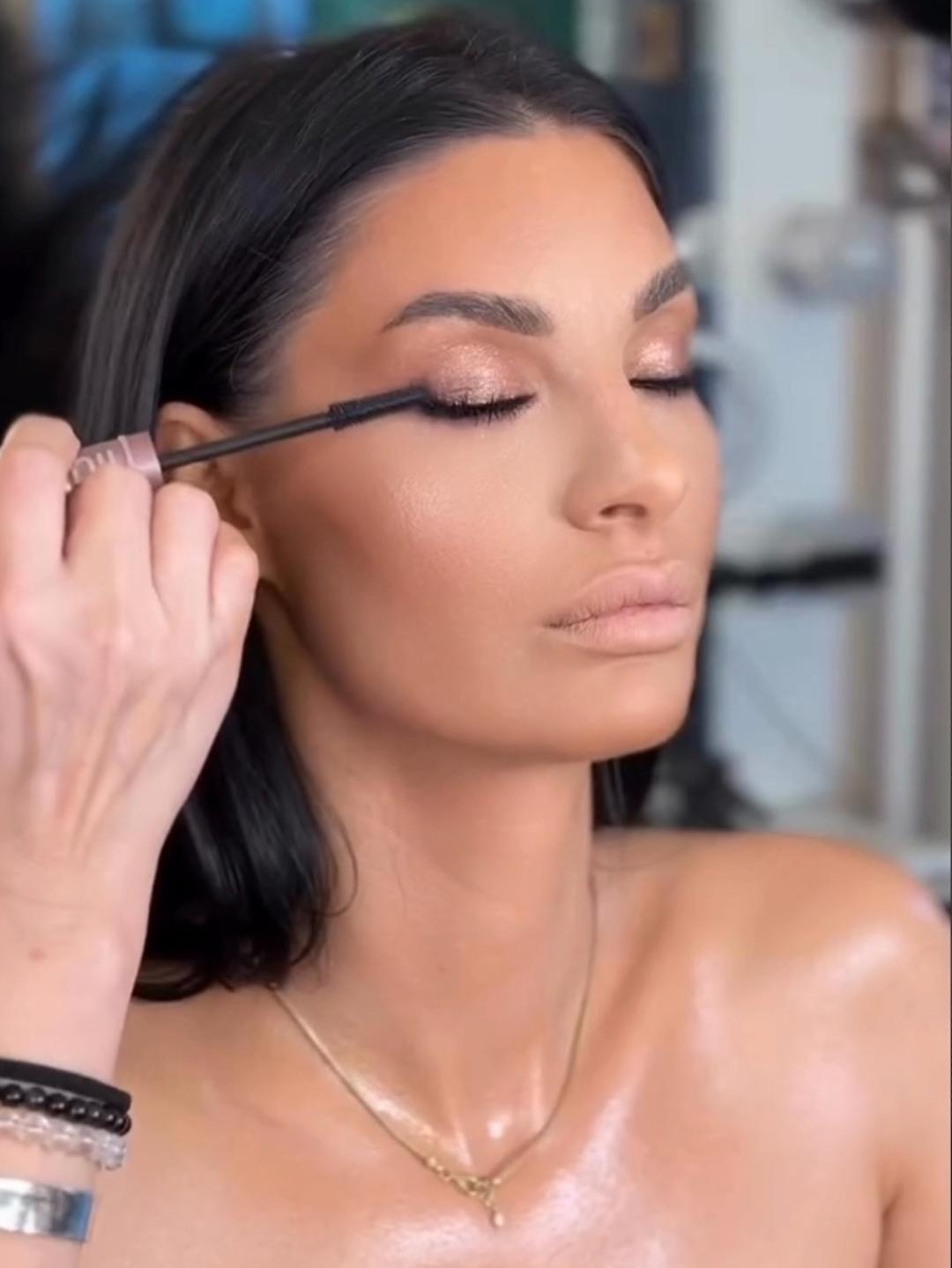 Profesionalno šminkanje + veštačke trepavice - Beauty Lounge - Belville, Beograd Make-up / šminkanje Lice Make-up / šminkanje, Beograd, Novi Beograd blokovi, Belville, Savski kej