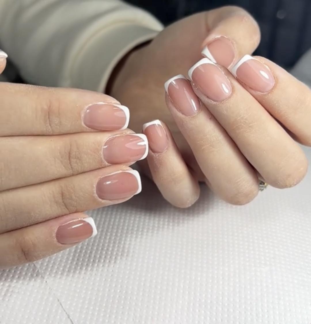 Izlivanje noktiju gelom - S dužina - Fancy Girls, Beograd Izlivanje noktiju Nokti Izlivanje noktiju, Beograd, Vukov spomenik, Đeram