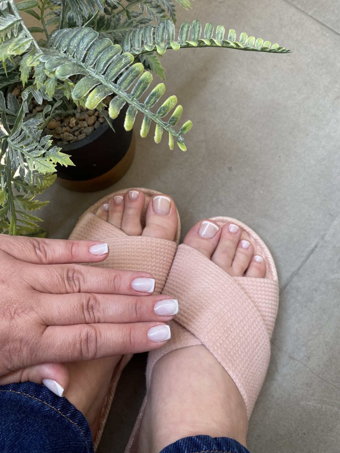 Beauty by Nevena Panić #beograd Estetski pedikir Estetski pedikir + gel lak
