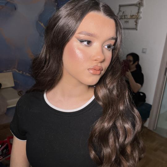 Golden beauty by Mimi usluga