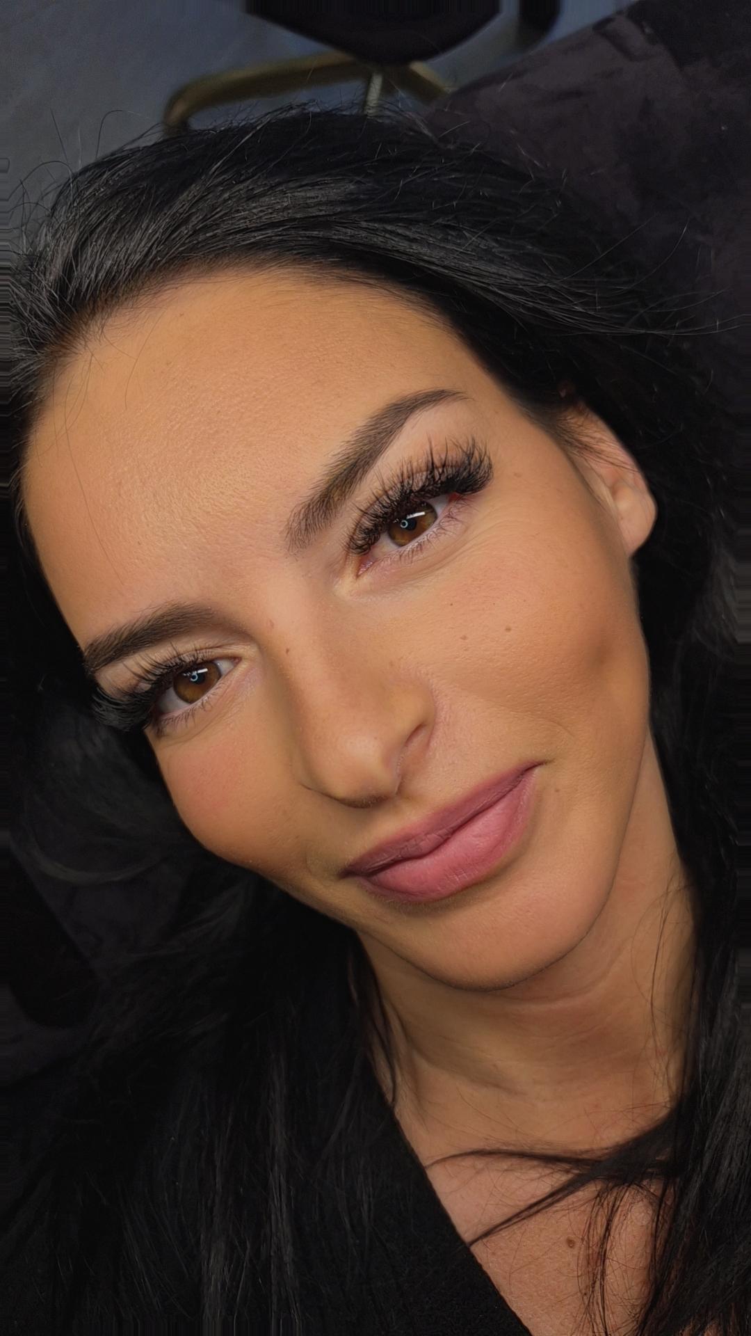 Industrija lepote 22 #beograd Nadogradnja trepavica Nadogradnja trepavica - kašmir trepavice 6D