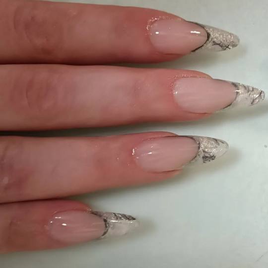 Nail Studio MPN #beograd Izlivanje noktiju Izlivanje noktiju gelom - S / M / L dužina