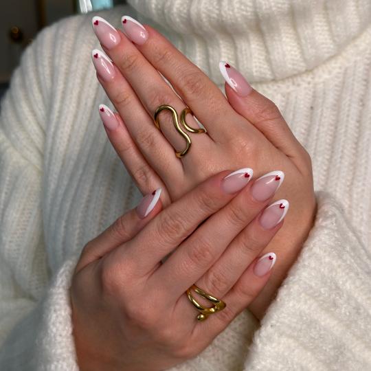 Baza Beauty Studio #beograd Izlivanje noktiju Izlivanje noktiju gelom - M dužina