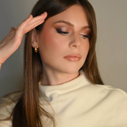 Ivana Vit #beograd Make-up / šminkanje Profesionalno šminkanje - glam šminka Šljokice su uvek u 
