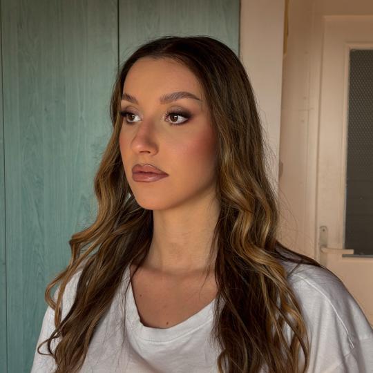 Aura Beauty #beograd Make-up / šminkanje Profesionalno šminkanje - za svečane prilike Profesional