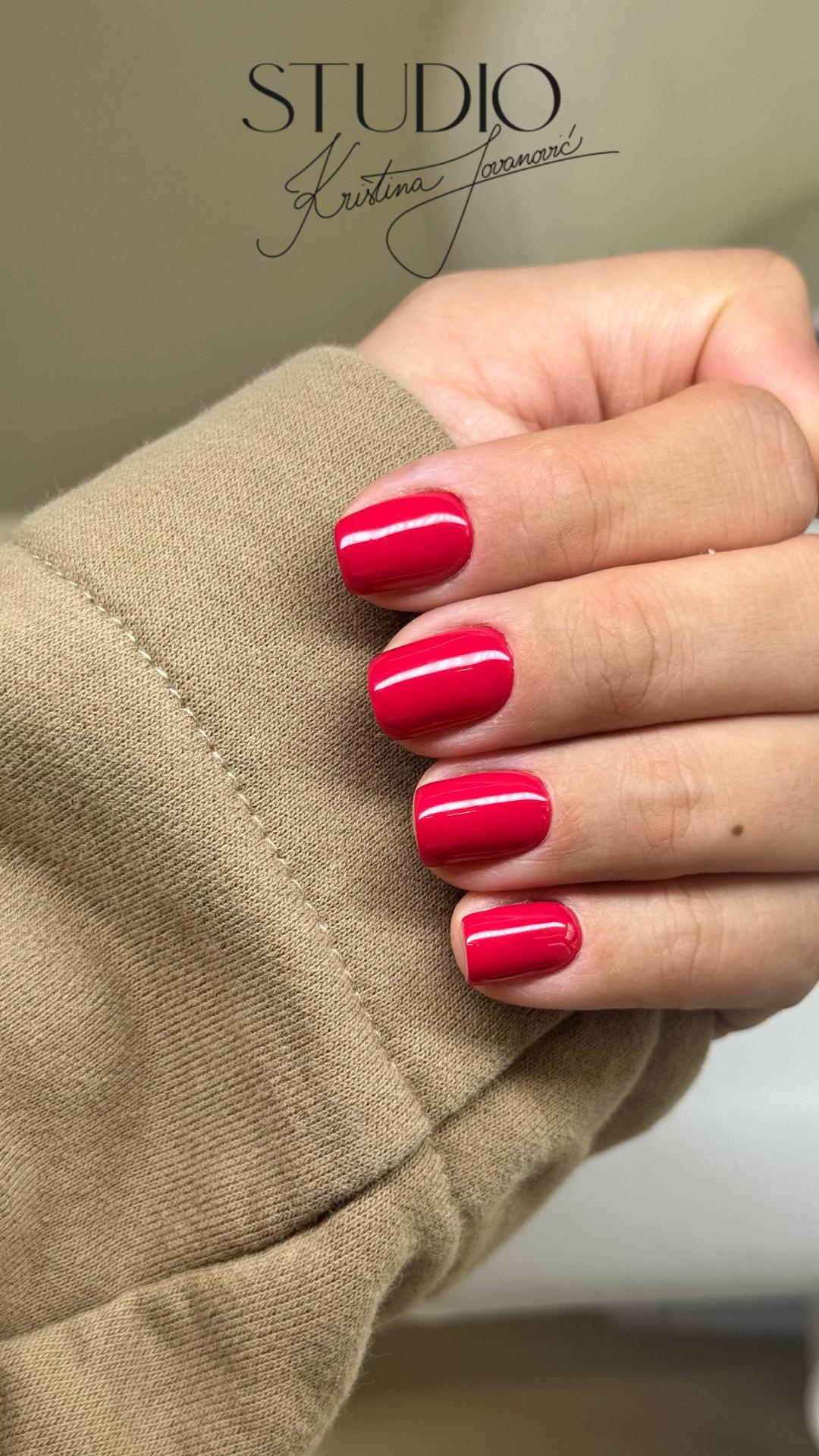 Studio Kristina Jovanović #beograd Manikir Manikir + ojačavanje noktiju rubber bazom - S dužina