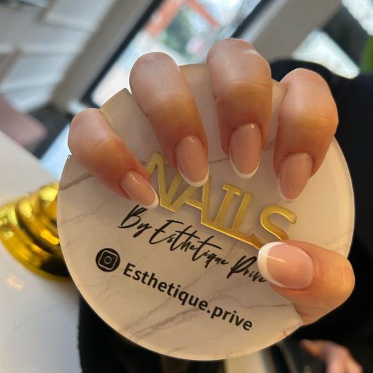 Esthetique Privé #beograd Izlivanje noktiju Izlivanje noktiju gelom M dužina