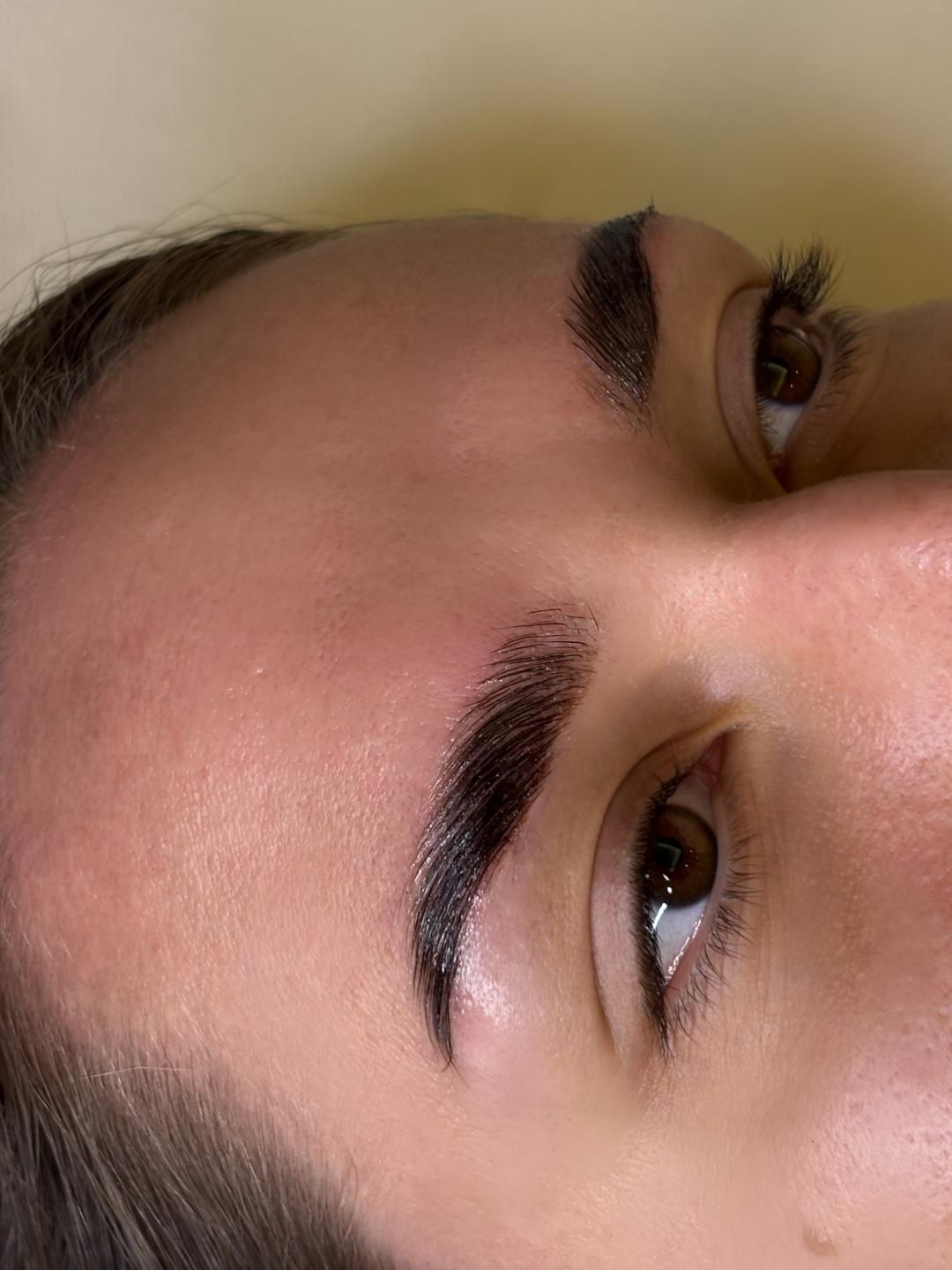 Brow lift + farbanje - Aura Beauty, Beograd Obrve Lice Obrve, Beograd, Vračar, Čubura, Crveni krst