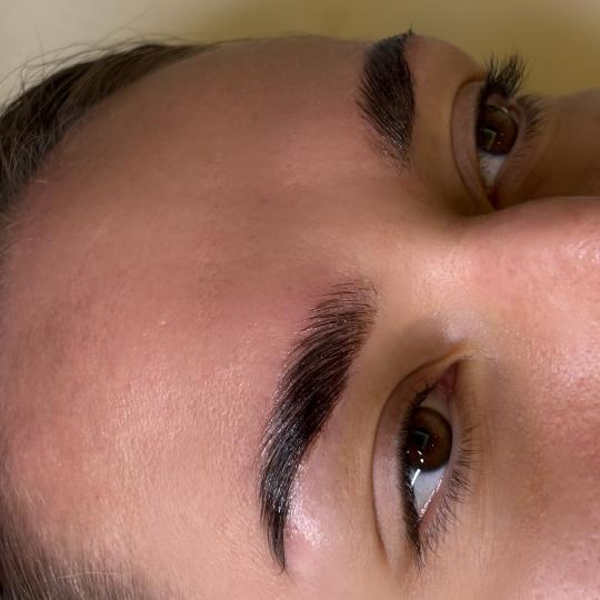 Aura Beauty #beograd Obrve Brow lift + farbanje
