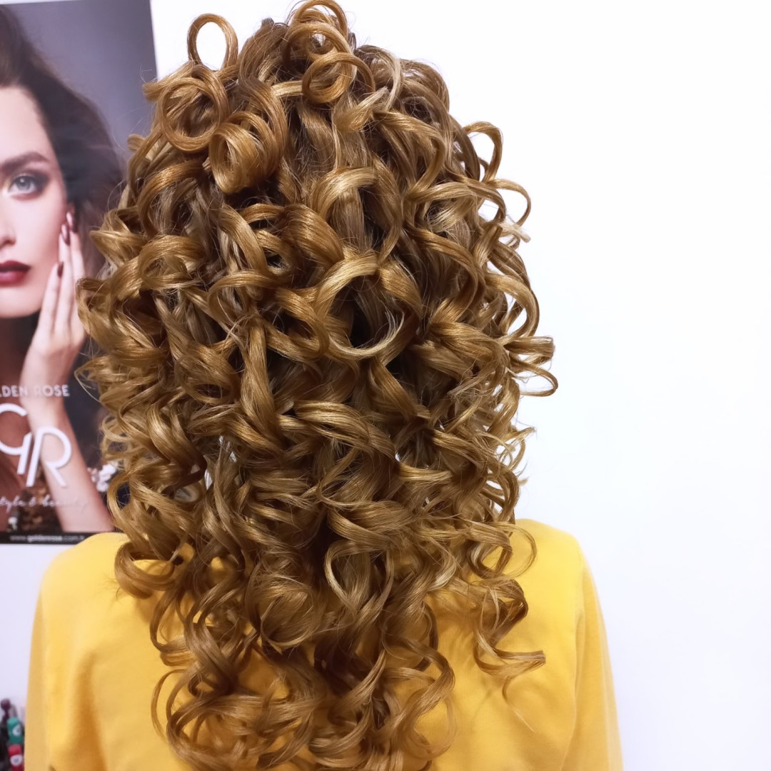 Sobhani Hair Studio #beograd Uvijanje, lokne i talasi Lokne na presu / figaro - duga kosa / ekstra duga kosa