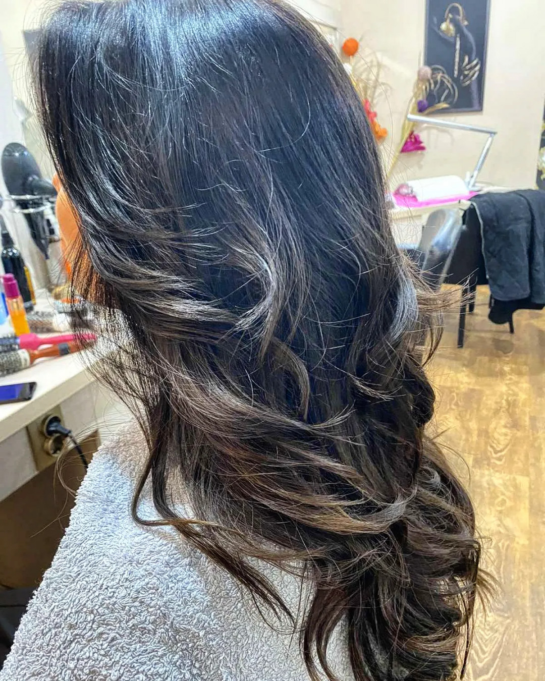 Salon Lepote Kaja #beograd Feniranje i stilizovanje Feniranje na lokne - duga kosa