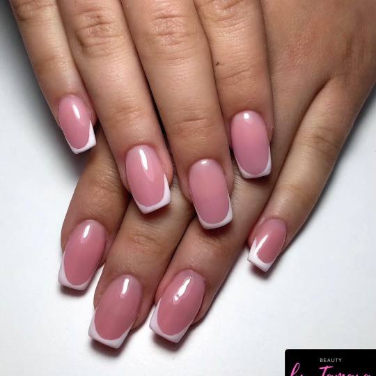 Beauty by Tamara #beograd Izlivanje noktiju Izlivanje noktiju gelom - M dužina