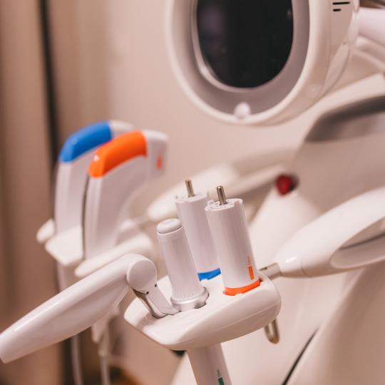 Mine beauty concept #nis Tretman lica Hifu tretman - čelo HIFU (High Intensity Focused Ultrasound) 