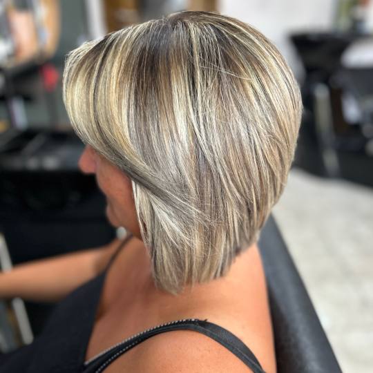 Nega i lepota NS 1 #novisad Pramenovi Balayage paket: pramenovi + preliv + šišanje + feniranje - d