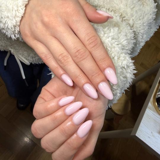 Beauty room Zvezdara #beograd Izlivanje noktiju Izlivanje noktiju gelom - M dužina