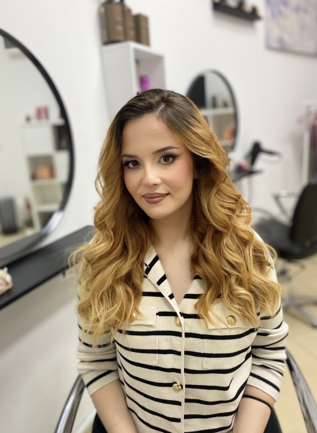 Lovely Style #beograd Make-up / šminkanje Profesionalno šminkanje + feniranje na ravno / lokne