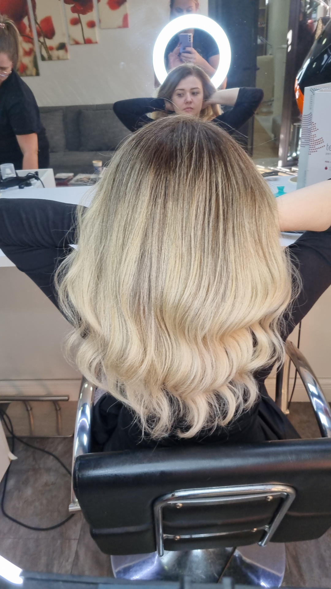 Royal Cut by Pro Cut #beograd Žensko šišanje Žensko šišanje + feniranje na ravno / lokne - duga kosa