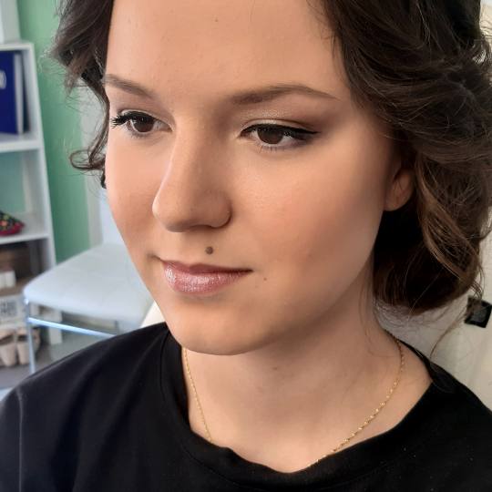 Albina Unisex Studio Lepote #temerin Make-up / šminkanje Profesionalno šminkanje - mala matura / d