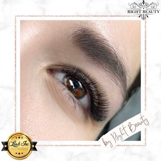 Right Beauty #beograd Nadogradnja trepavica Nadogradnja trepavica - ruski volumen 5D - 8D