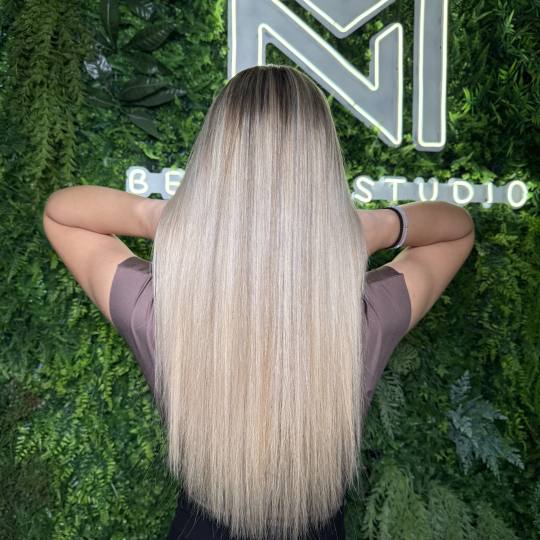 MN Beauty studio #beograd Pramenovi Pramenovi cele kosa + preliv - duga kosa