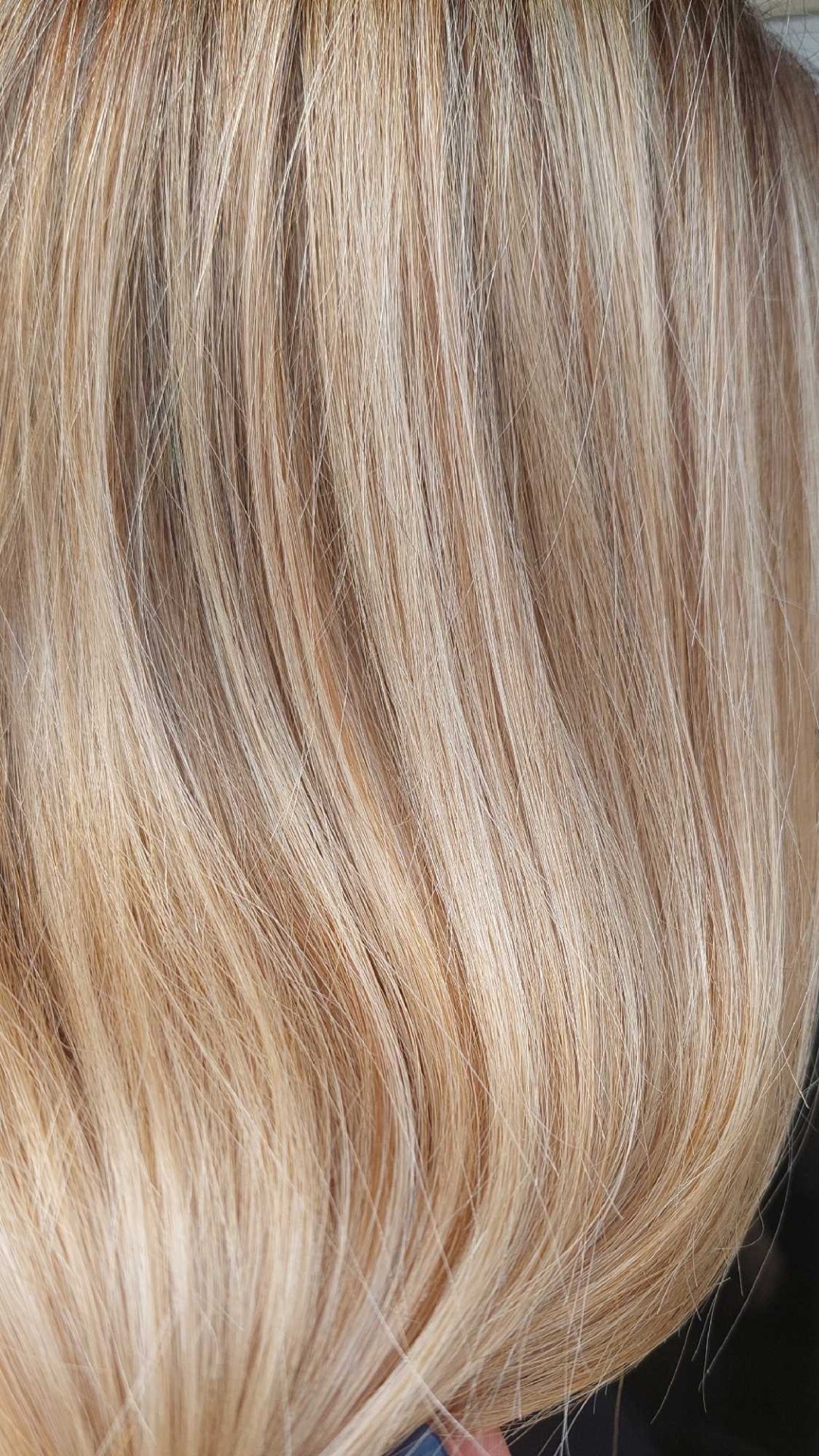 Salon V #beograd Farbanje kose Airtouch - sve dužine kose