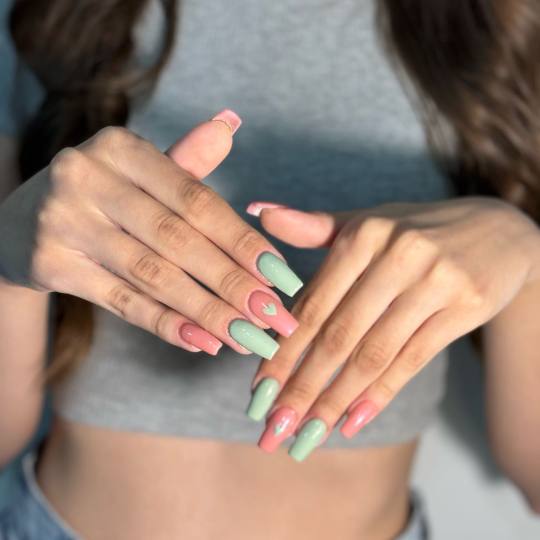 Nail Care House #beograd Izlivanje noktiju Izlivanje noktiju gelom - L dužina