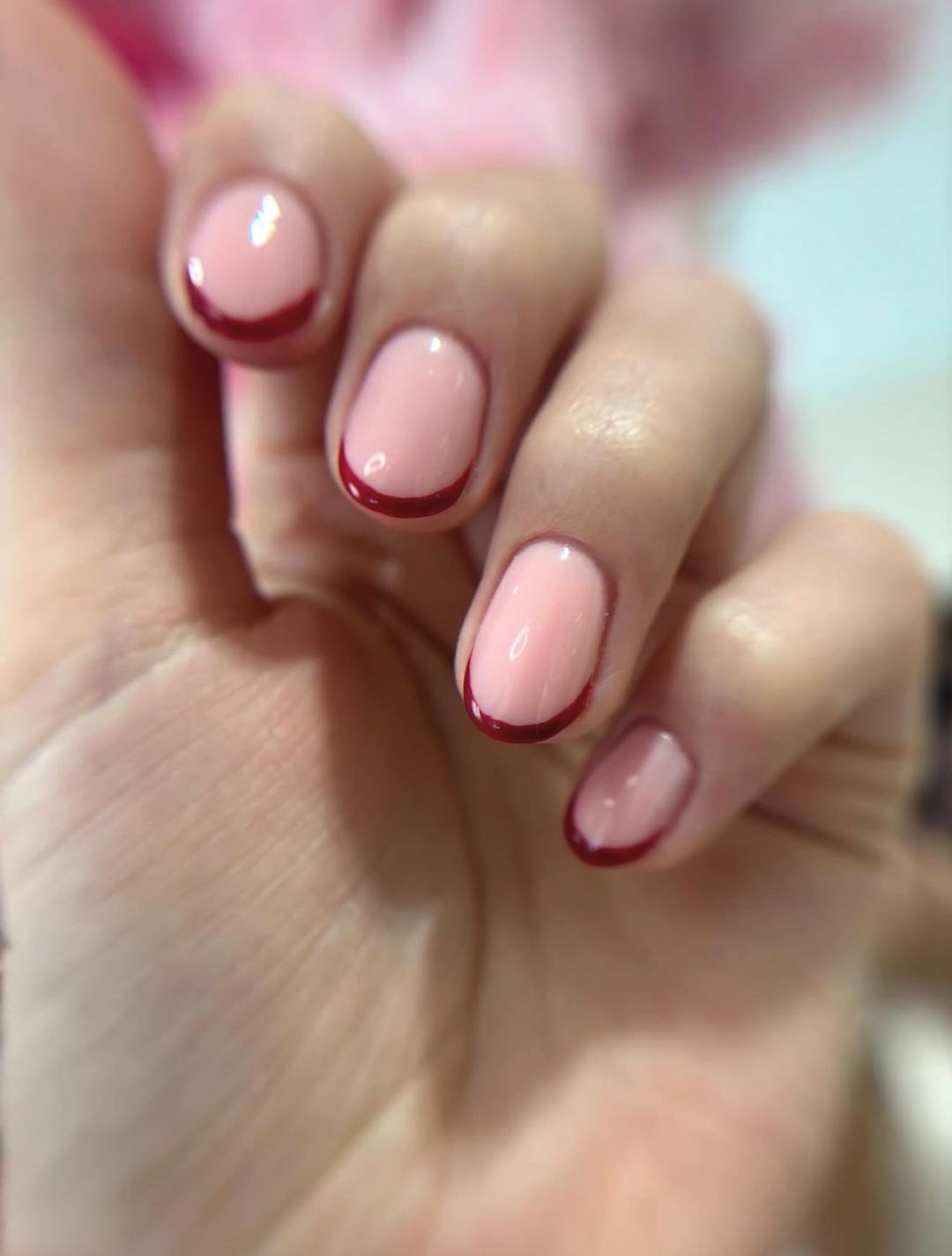 Butik Lepote #beograd Korekcija noktiju Korekcija noktiju gel boja ili frenc + aparatni manikir - S dužina