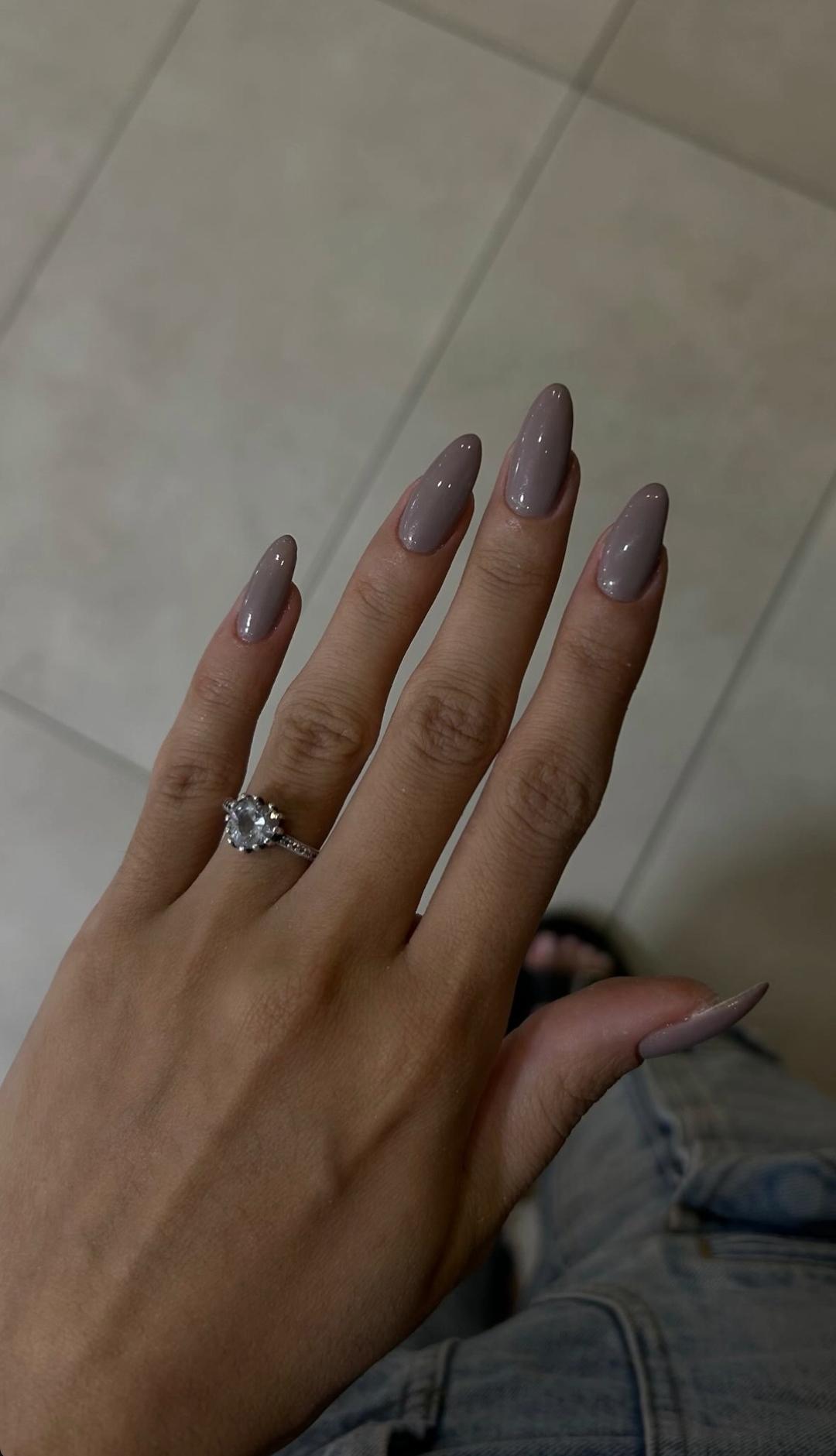 Vanilla rain beauty #beograd Izlivanje noktiju Izlivanje noktiju gelom - L dužina