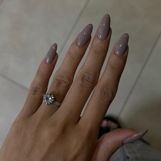 Vanilla rain beauty #beograd Izlivanje noktiju Izlivanje noktiju gelom - L dužina