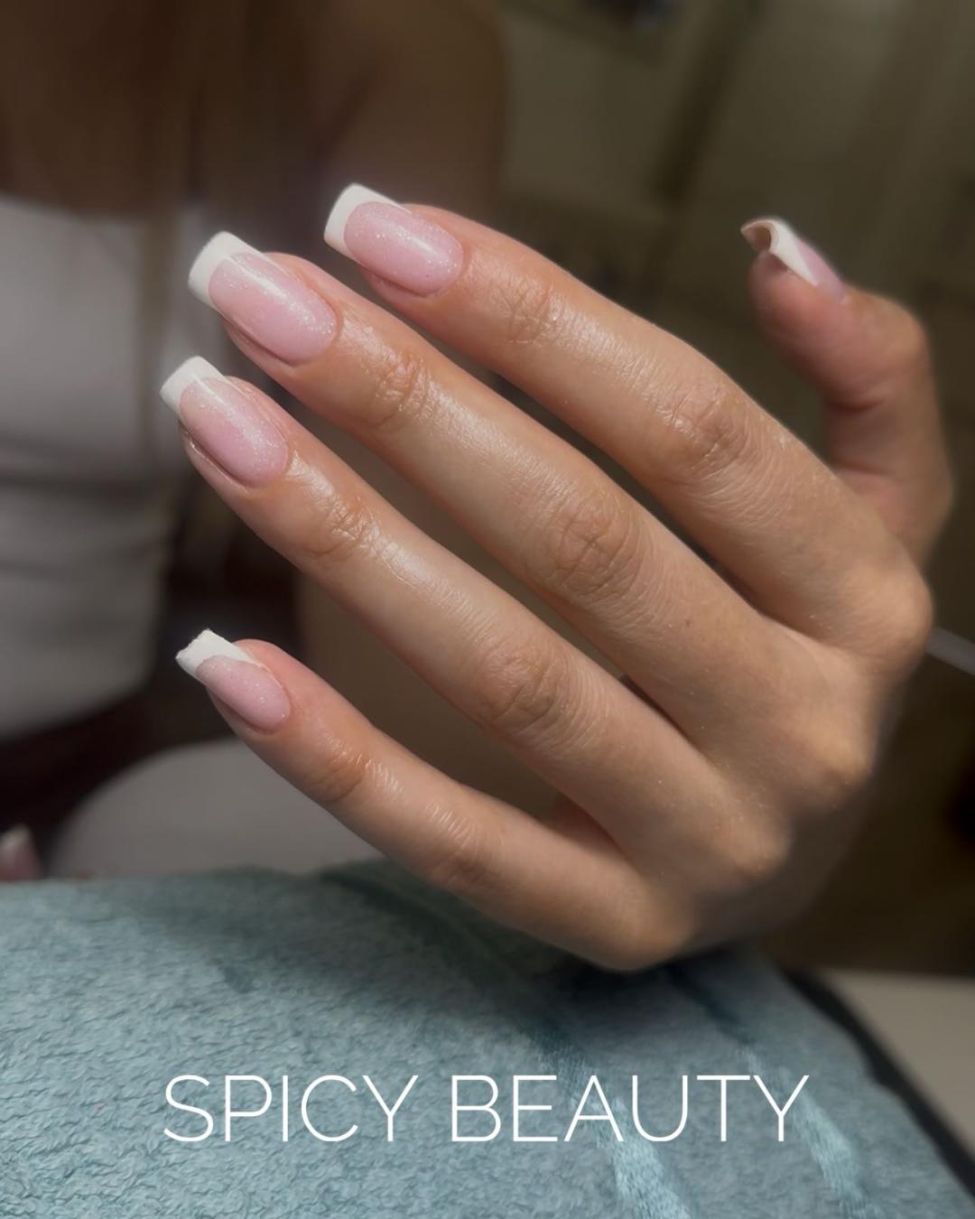 Ojačavanje noktiju rubber bazom - M dužina - Spicy beauty, Beograd Ojačavanje noktiju Nokti Ojačavanje noktiju, Beograd, Bežanijska kosa, Bežanija, Ledine, Surčin