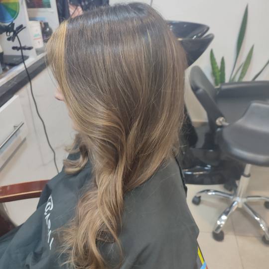 S2 Sanja - Vračar #beograd Ombre, sombre, balayage Balayage + feniranje ravno / lokne + šišanje O