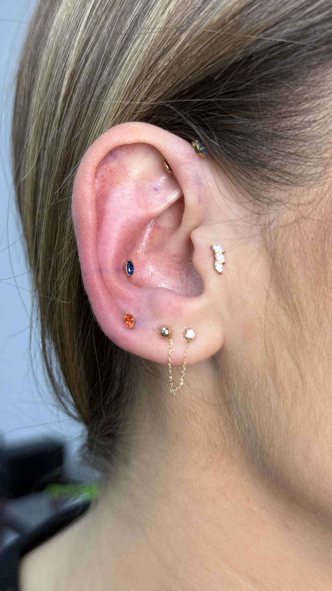 Pirsing - forward helix + basic nakit - Kult, Beograd Ostalo Wellness Ostalo, Beograd, Banovo brdo