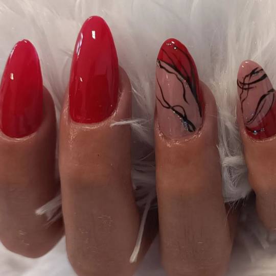 Nail Studio MPN #beograd Izlivanje noktiju Izlivanje noktiju gelom - S / M / L dužina Jednostavan d