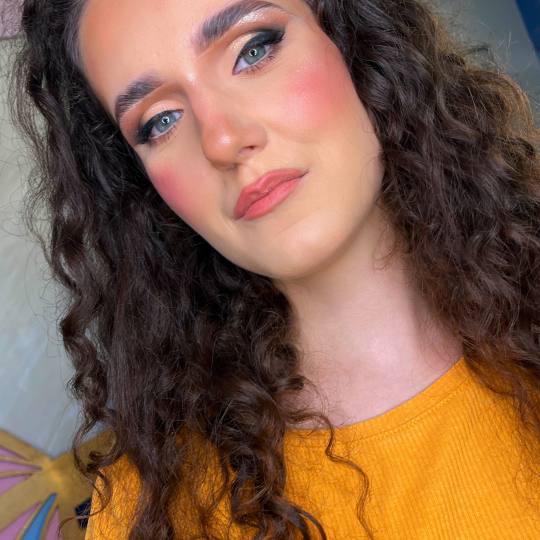 Golden beauty by Mimi #nis Make-up / šminkanje Profesionalno šminkanje + veštačke trepavice Sa n