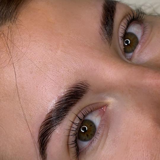 Aura Beauty #beograd Obrve Lash + brow lift