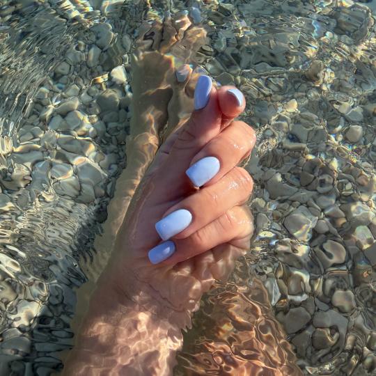 La Hermosa Beauty Studio #beograd Ojačavanje noktiju Ojačavanje noktiju gelom + rubber baza noge