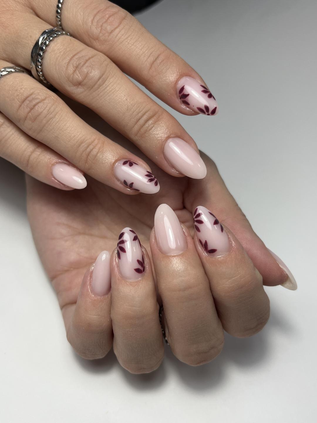Izlivanje noktiju gelom - S dužina - Princess beauty salon, Niš Izlivanje noktiju Nokti Izlivanje noktiju, Niš, Medijana
