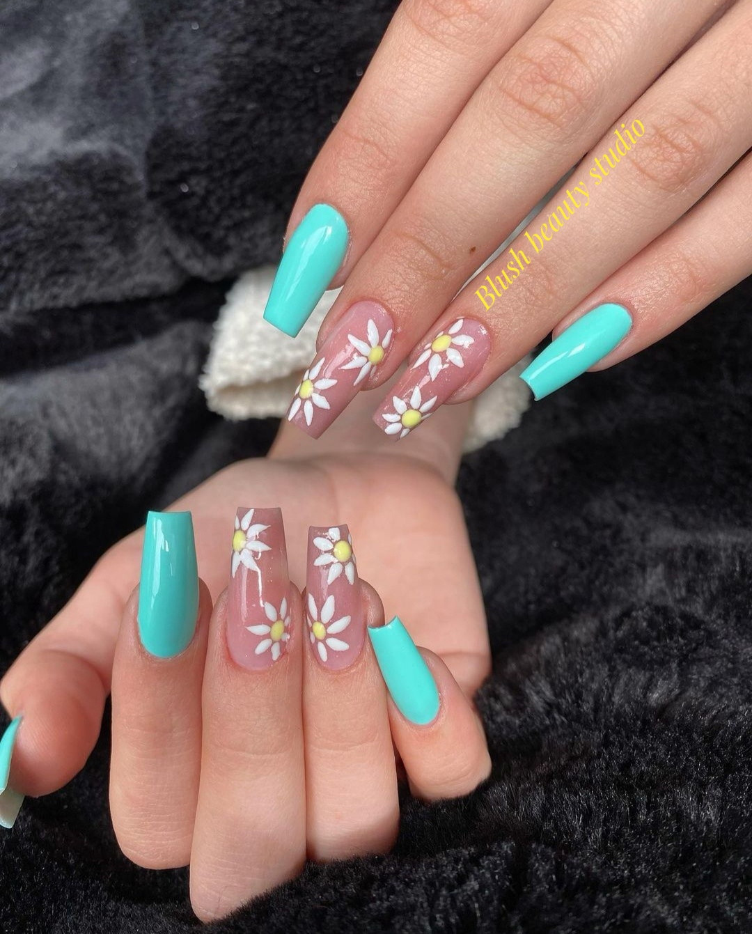 Blush Beauty Studio #beograd Izlivanje noktiju Izlivanje noktiju gelom + gel u boji - S dužina