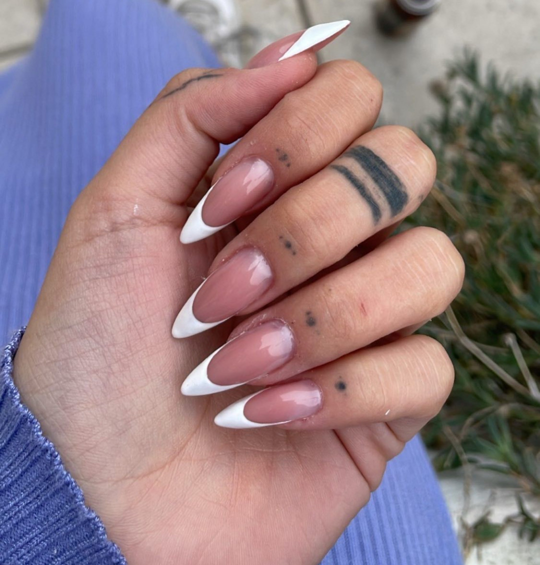 Bling Bling Nails and Lashes #beograd Izlivanje noktiju Izlivanje noktiju gelom - L dužina