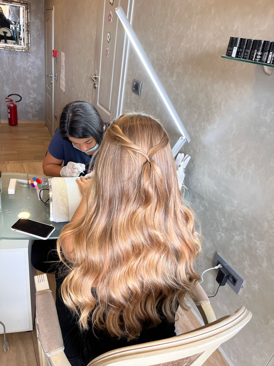 Bibi beauty centar #beograd Pramenovi Pramenovi na foliju u 1 / 2 boje / blanšem + olaplex+ preliv - duga kosa