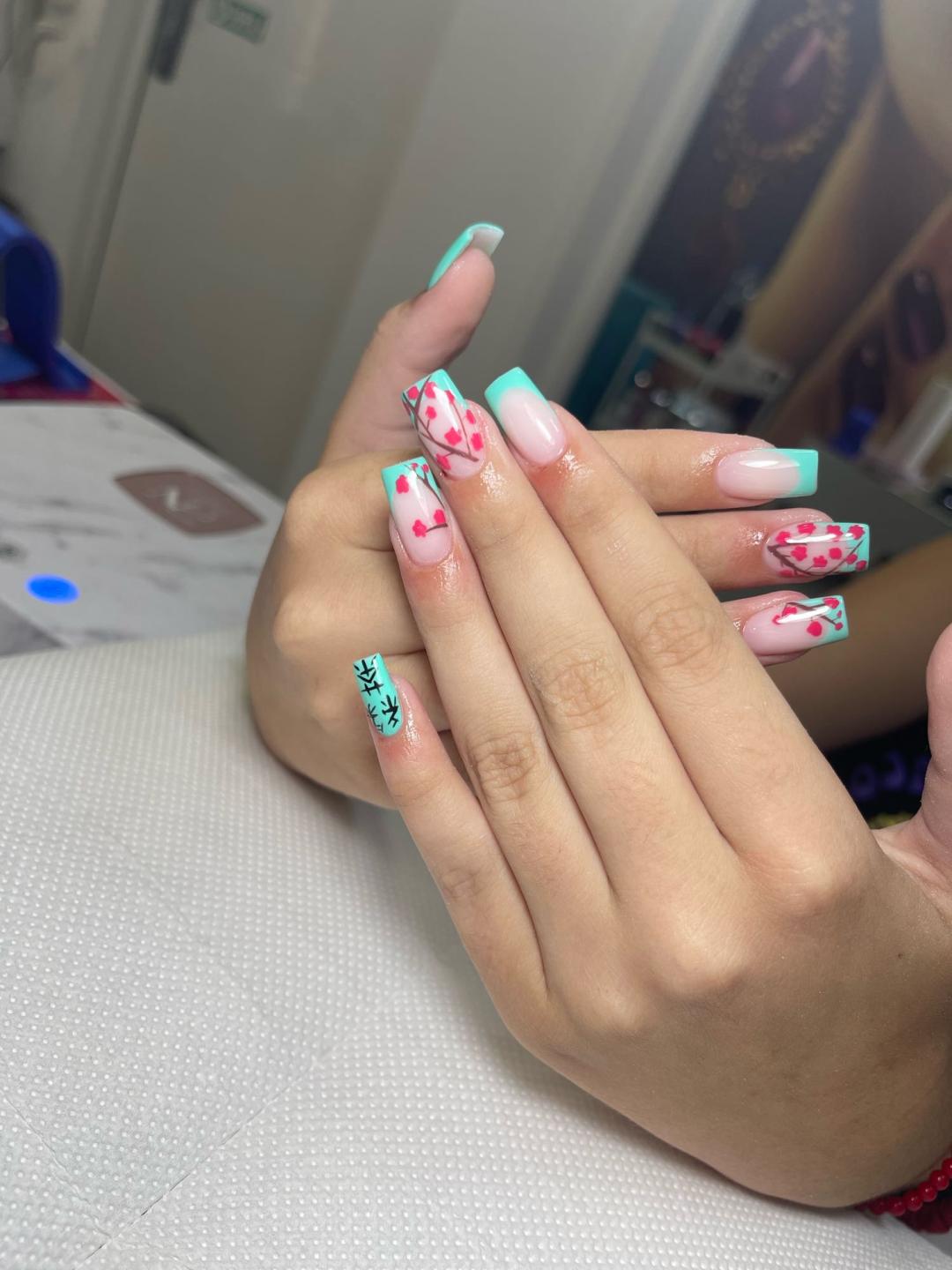 Korekcija noktiju salonski rad - M dužina - Sneža Nails, Beograd Izlivanje noktiju Nokti Izlivanje noktiju, Beograd, Novi Beograd Stari Merkator