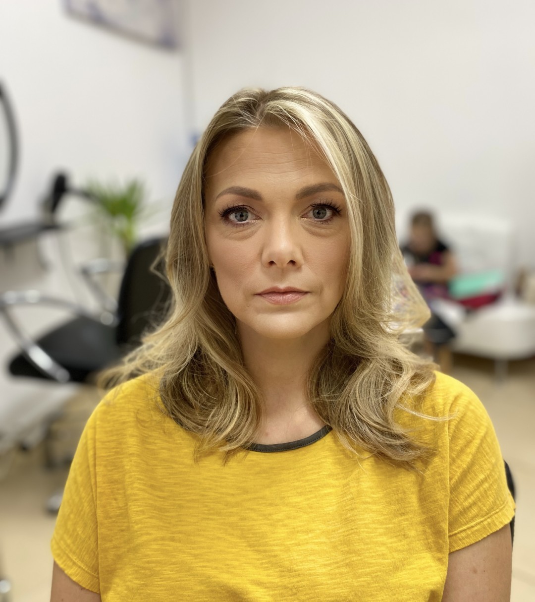 Lovely Style #beograd Make-up / šminkanje Profesionalno šminkanje + feniranje na ravno / lokne