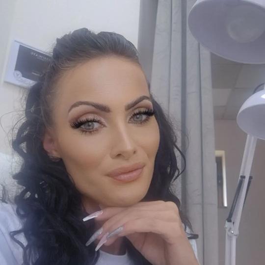 Aura room #pancevo Make-up / šminkanje Profesionalno šminkanje - dnevna šminka