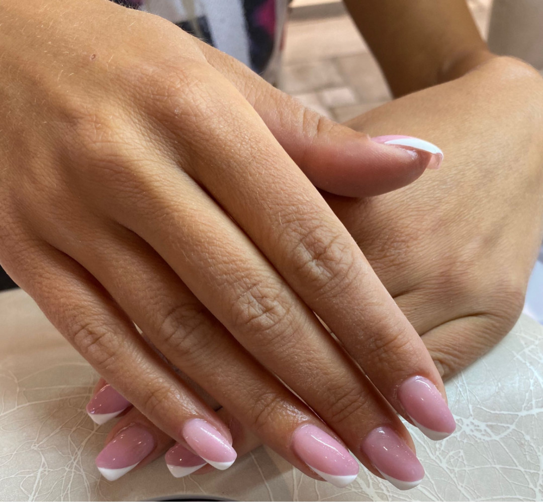 Korekcija ojačavanja / nadogradnje / izlivanja noktiju + french - Alfaparf Nails, Beograd Korekcija noktiju Nokti Korekcija noktiju, Beograd, Karaburma, Višnjička banja
